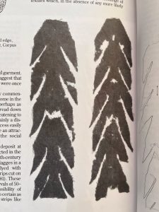 Mittelalterliche Zatteln mit diagonalen und geraden Schnitten am Gugel-Zipfel