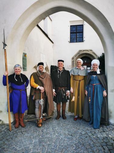 f4a0f526-ac18-443c-bcaf-315fb478ef34