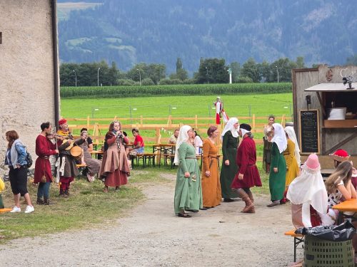 mittelalterfest-sterzing-burgreifenstein-2025-10